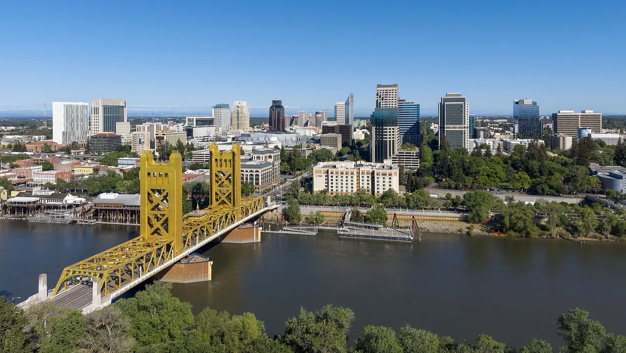 Sacramento (CA)